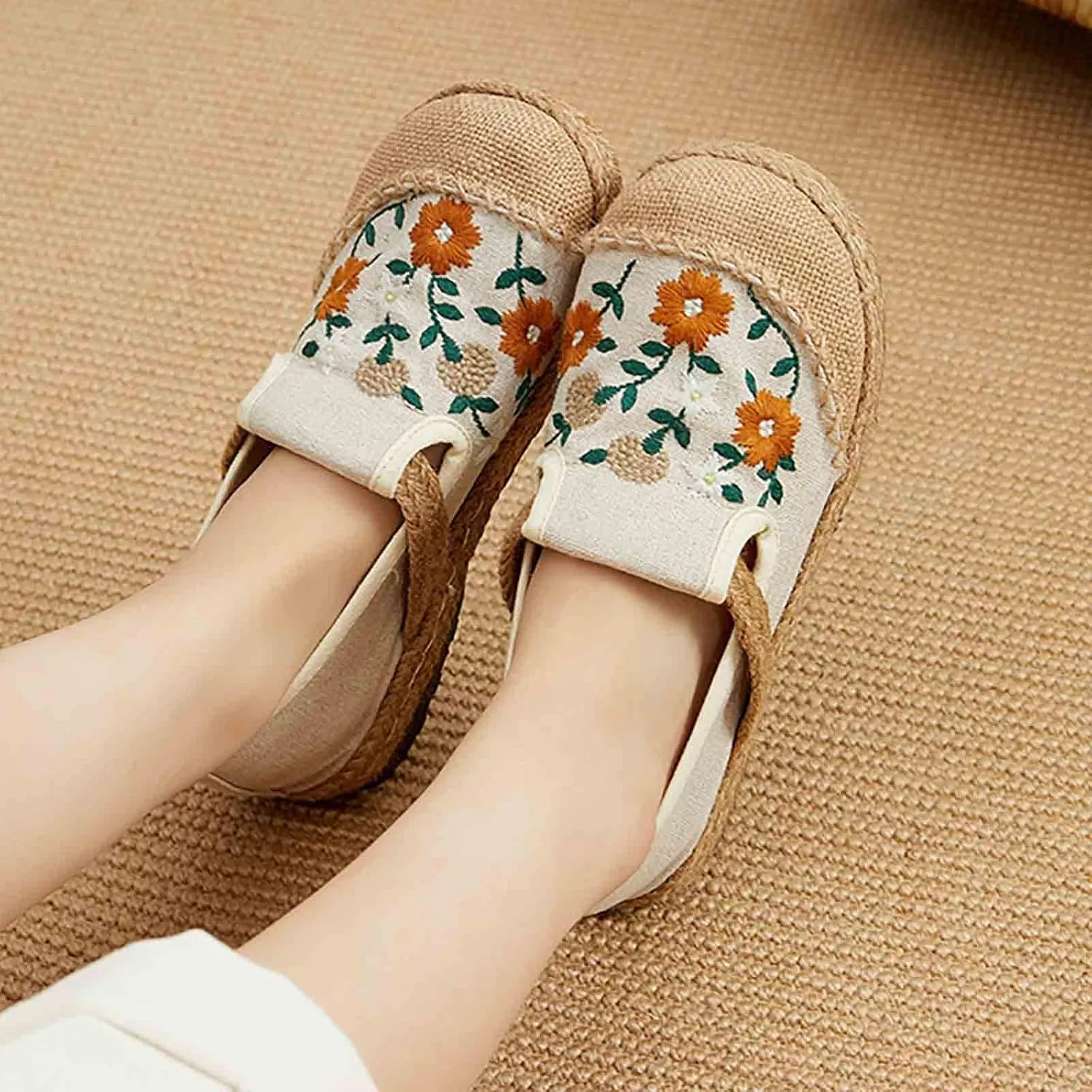 Floral Embroidered Flats Shoes for Women Ladies Casual Low Heels Wedge Closed Round Toe Breathable Dressy Slip On Loafers Comfort Ballet Dress Shoes for Work Nurse