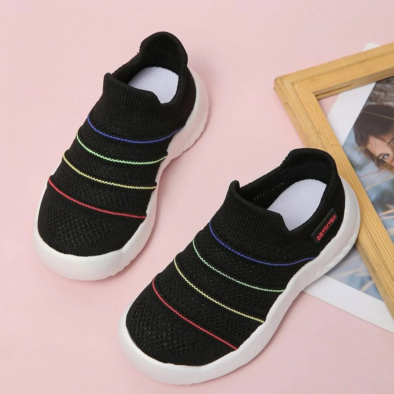 Kids Girls Boys Running Sneakers Lightweight Breathable Mesh Sports Shoes Girls Tennis Shoes Slip On Loafers