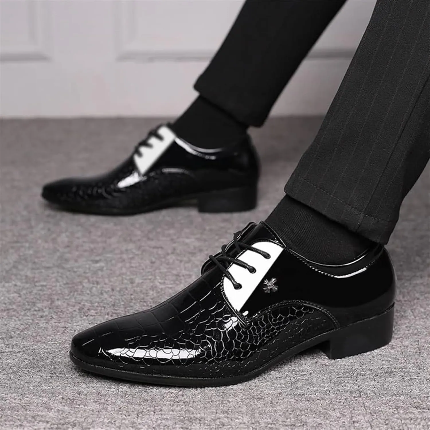 Men Classic Patent Leather Shoes for Men Fashion Classic Lace Up Low Top Leather Dress Shoes Casual Low Block Heel Business Work Office Shoes