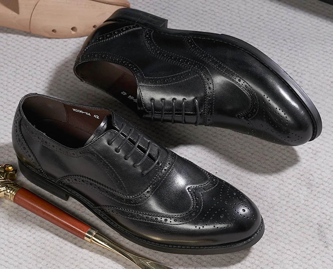 Mens Oxfords Formal Dress Suit Shoes Genunie Leather Wingtip Brogues Modern Shoes Men's Fashion Prom Wedding Business Casual Luxury Derby Comfortable Tuxedo Shoes for Men