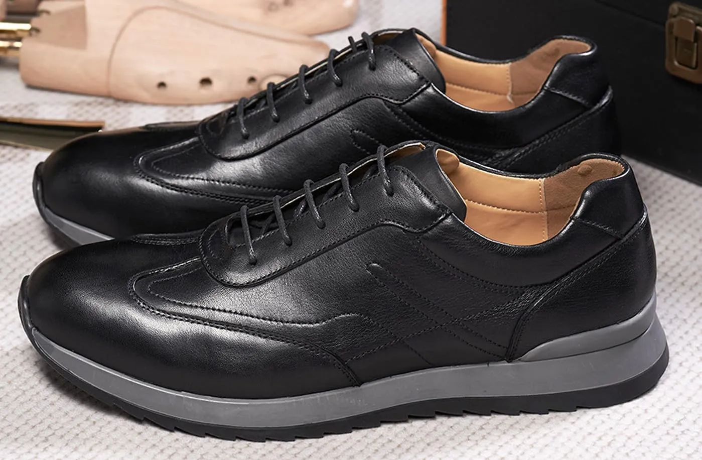 Santimon Mens Casual Shoes Fashion Athletic Sneakers Comfort Walking Shoes Modern Breathable Genunie Leather Flat Oxfords Business Casual Derby for Men