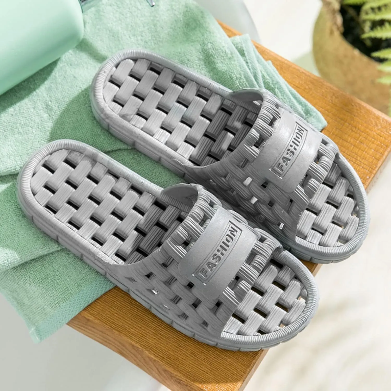 Shower Sandals Travel Slippers for Women Foldable Shower Shoes Quick Drying Sandals Indoor and Outdoor
