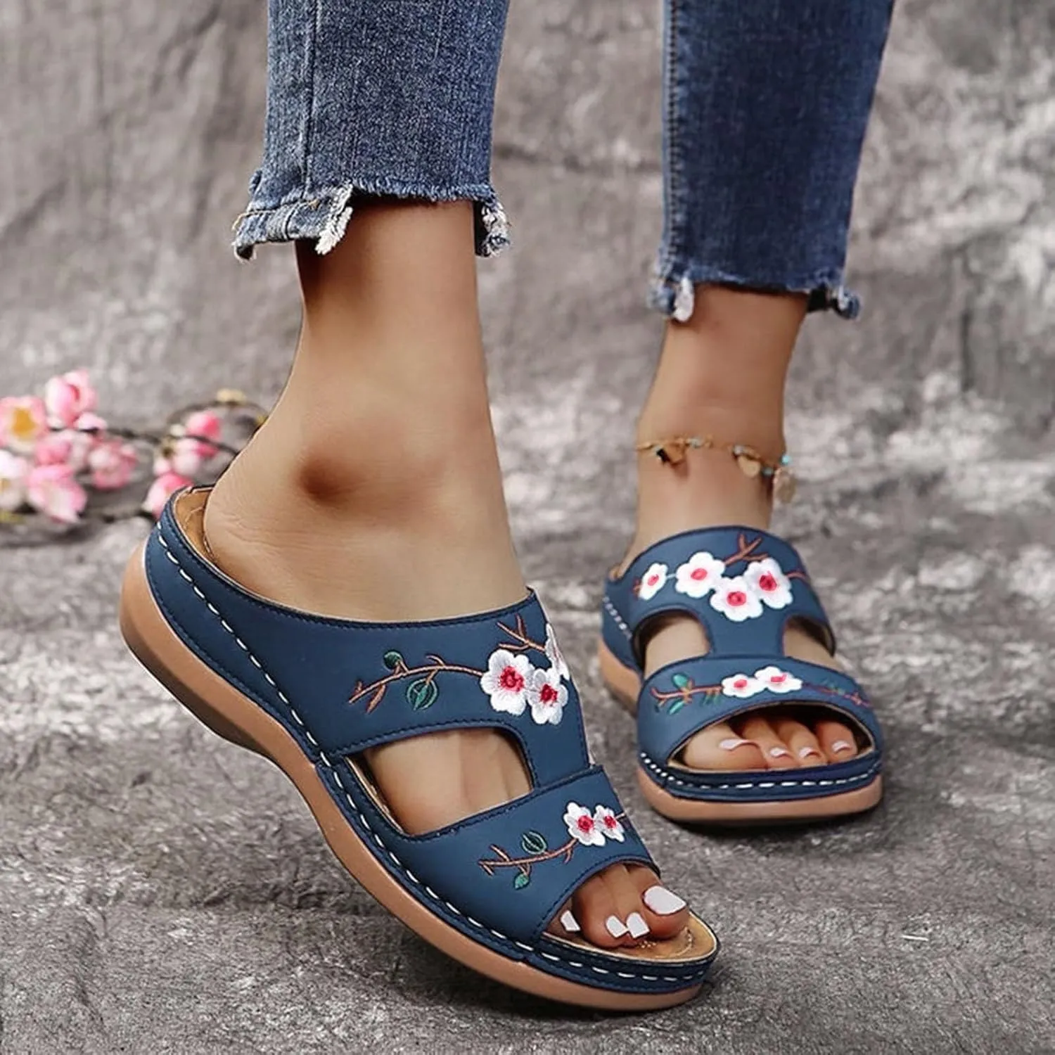 Vacation Sandals for Women Memory Foam Beach Slides Breathable Casual Sandals Women's Thick Bottom Sandals