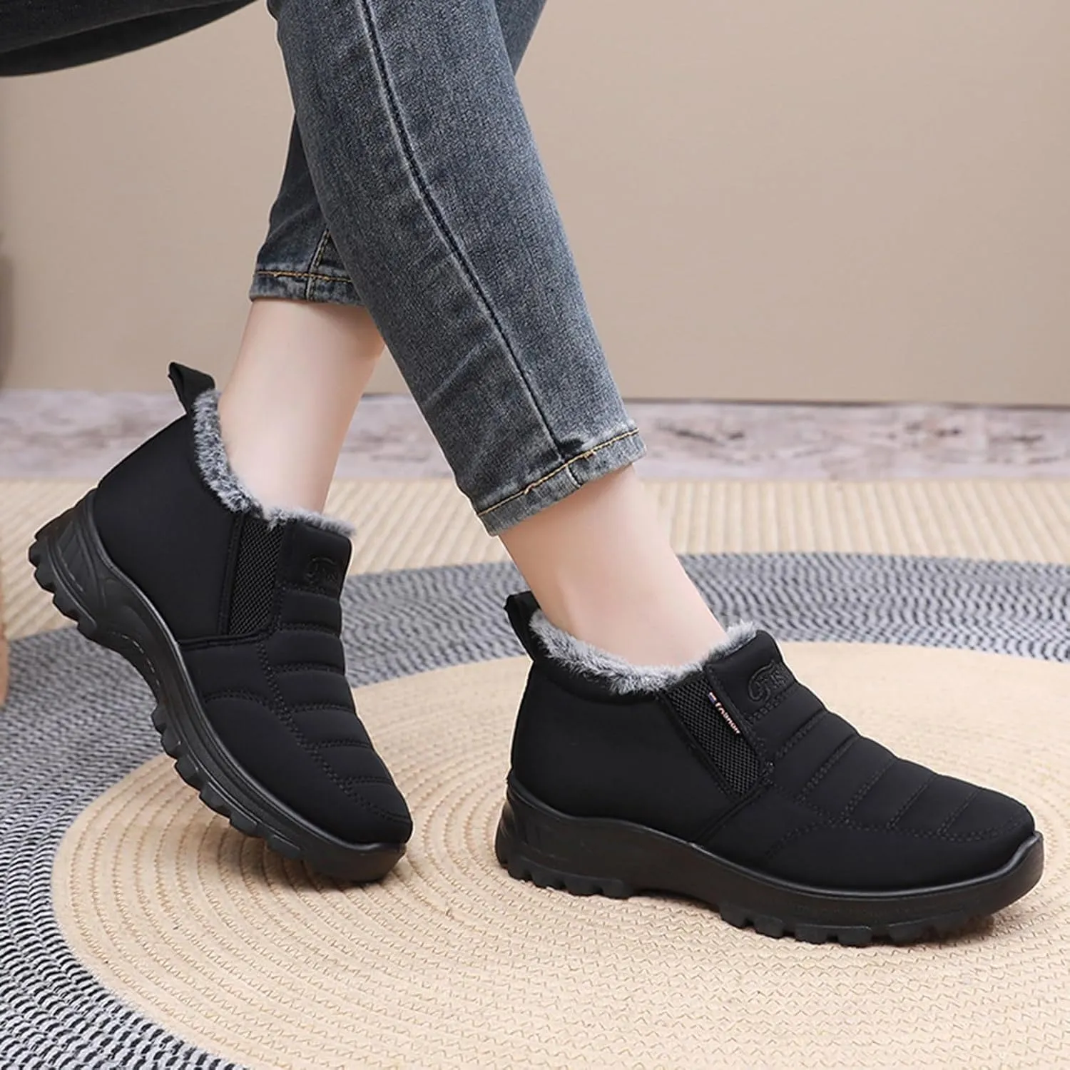 Women's Waterproof Winter Snow Boots Lightweight Warm Faux Fur Lined Mid-Calf Booties Winter Fur Lined Lightweight No-Slip